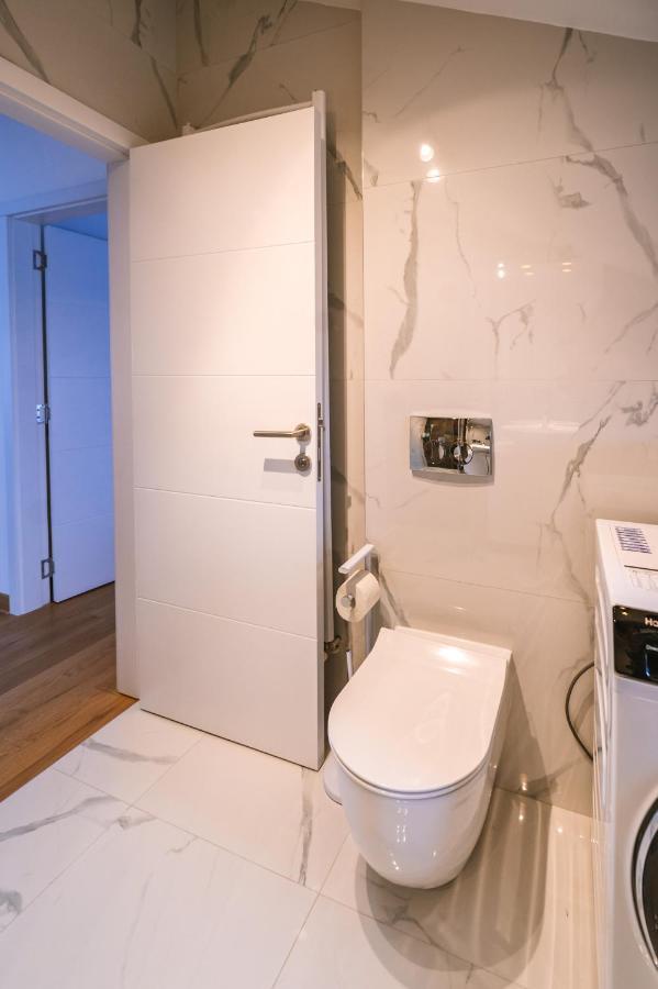 Mikonos Apartman Surcin Экстерьер фото