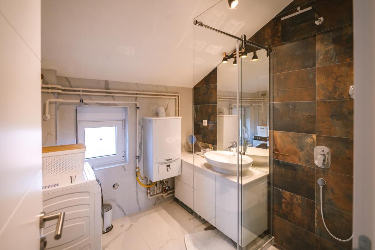 Mikonos Apartman Surcin Экстерьер фото