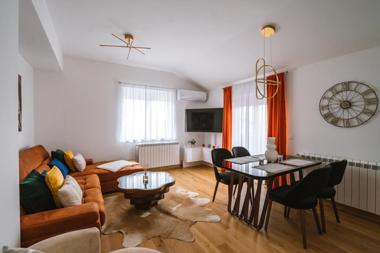 Mikonos Apartman Surcin Экстерьер фото